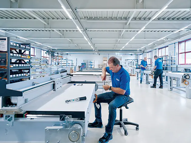 Montage von Baugruppen und Systemen