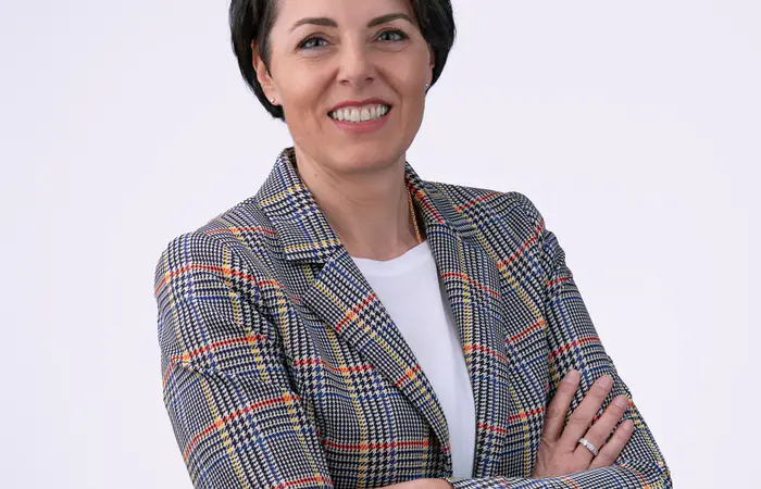 Alexandra Meister  