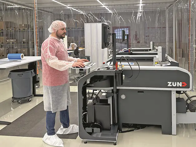 Produktion im Reinraum